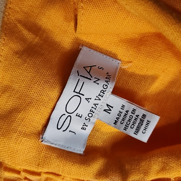 Flattering Yellow Top - Picture 4 of 5